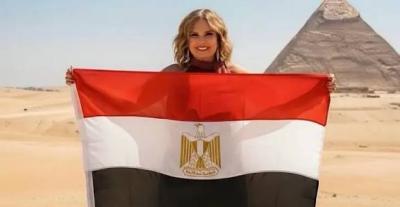 يسرا تحتفل بذكري أكتوبر