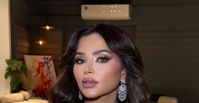 نهى نبيل بإطلالة إماراتية ذهبية في عرض أزياء "غرامي"