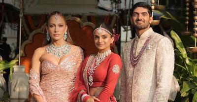 جينيفر لوبيز -  نيترا مانتينا - فامسي غاديراجو 