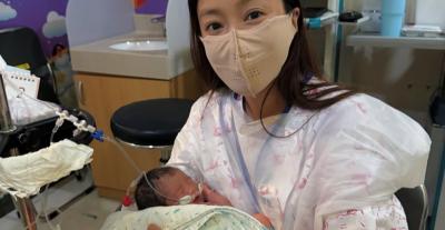 لي سي يونغ مع طفلها الجديد - إنستغرام