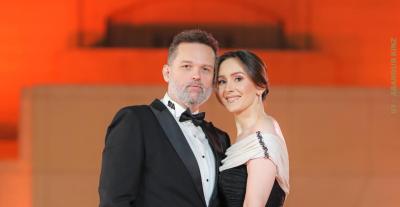 محمد محمود عبد العزيز  وزوجته - صورة من فيسبوك