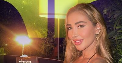 جويل مردينيان تحتفل بعيدها الخمسين