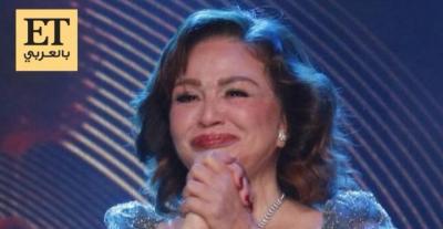 تأثر إلهام شاهين أثناء تكريمها في مهرجان شرم الشيخ للمسرح