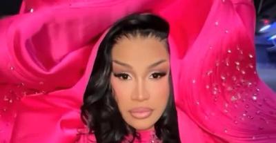 كاردي بي بـ Bodysuit غوراف غوبتا في أول ظهور لها بالسعودية