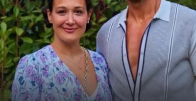 باريش أردوتش برفقة زوجته في قمة بريدج بأبوظبي - صورة معدلة