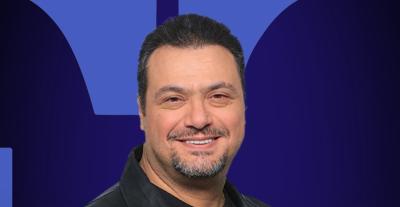 مراد مكرم  - صورة معدلة من السوشيال ميديا