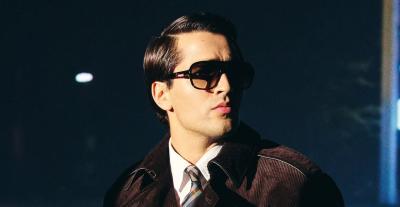 ميرت رمضان ديمير بطابع الـ Old Money بتوقيع بربري وLes Benjamins 