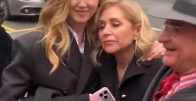 كيارا فيرانيي مع عائلتها - إكس