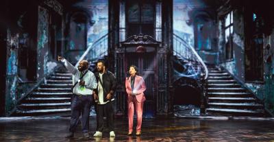 نجوم مسرحية الدور السابع في الكواليس - صورة من السوشيال ميديا