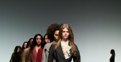 انطلاق أسبوع دبي للموضة لخريف 2026 بعرض من ألبيرتا فيريتي