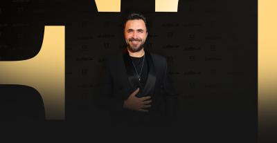 نادر الأتات الفن يصنع الأمل 