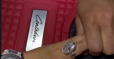 كل الأنظار على رونالدو وجورجينا وساعاتهما الماسية الفاخرة