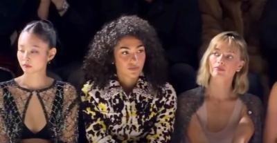 إطلالات النجمات في عرض شانيل خريف 2026 بتوقيع الدار - صورة معدلة