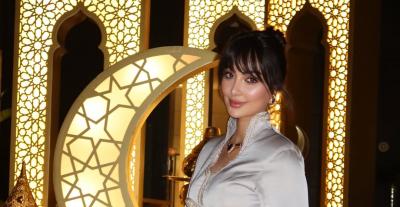 نور الغندور بجمبسوت مستوحى من القفطان مع كورسيه 