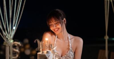 ليسا من BLACKPINK