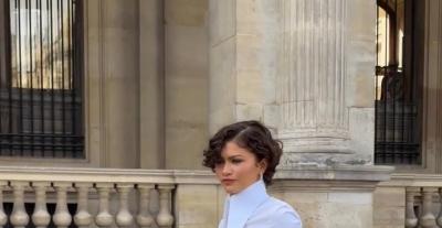 إطلالة زندايا البيضاء تكشف خاتم زواجها للمرة الأولى في باريس