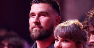 تايلور سويفت وترافيس كيلسي- صورة من أكس