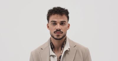 سيلاوي متهم بازدراء الدين الإسلامي و والده يتبرأ منه  