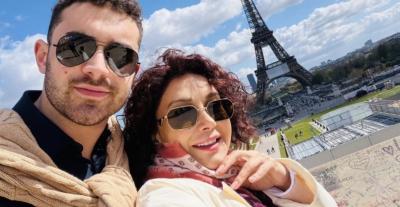 لحظات عفوية تجمع كاريس بشار وابنها في باريس