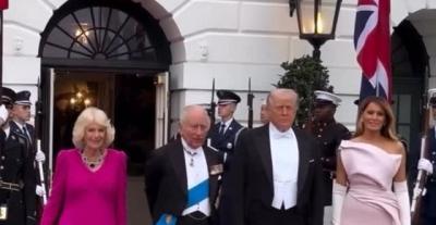 ميلانيا ترامب بفستان وردي من ديور كوتور في البيت الأبيض