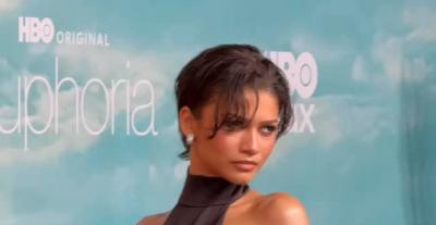 إطلالة زندايا: بساطة مدروسة وأناقة لافتة بتوقيع سعودي 