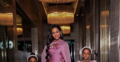  داليا مبارك مع بناتها