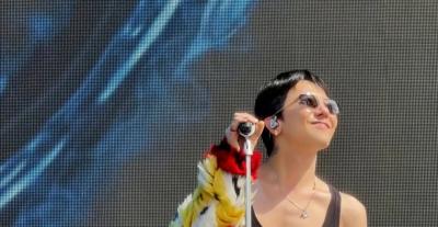 G-Dragon  يتألق بسماعات ألماسية مخصصة في Coachella - الصورة من حساب David Avalon Custom