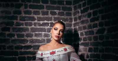 أصالة بالأبيض بتوقيع مثنى الحاج علي بإطلالة راقية - الصورة بعدسة محمد أحمد