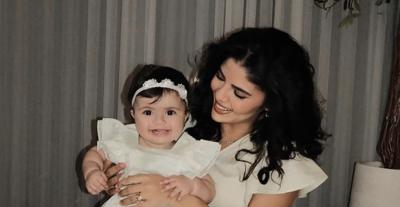 أصالة كامل وابنتها