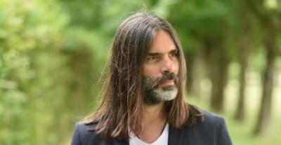 خالد مزنر - صورة من المكتب الإعلامي