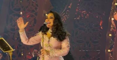 أحلام في دار الأوبرا المصرية: فستان زهري منحوت التفاصيل بتوقيع زهير مراد