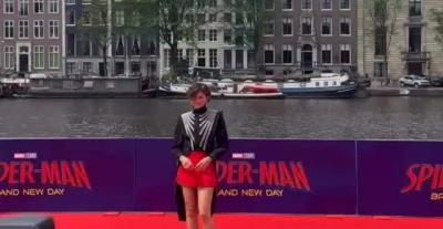 زندايا بإطلالة مستوحاة من عالم Spider-Man بتوقيع لويس فيتون