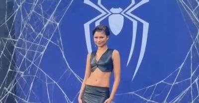 زندايا بإطلالة جلدية مخصصة من لويس فيتون في عرض Spider-Man 
