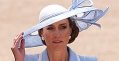 كيت ميدلتون بإطلالة راقية من Catherine Walker في لندن