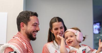 العائلة الهاشمية تواكب مباراة الأردن والأرجنتين بإطلالات لافتة