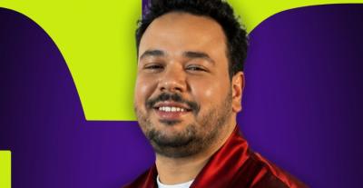 مصطفى غريب يخرج عن المألوف في مسرحية "ليلة عسل"