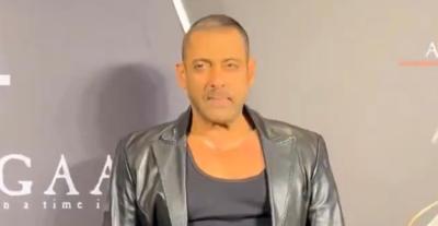 سلمان خان