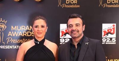 عمرو محمود ياسين وياسمين عبدالعزيز 