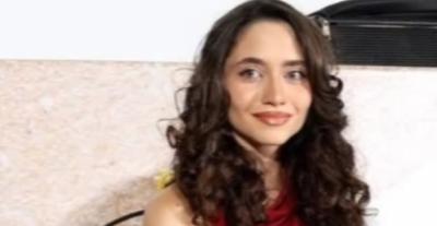 إطلالة الأميرة جليلة بنت علي بأسلوب كاجوال وعصري بالدنيم 