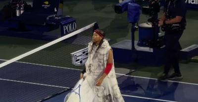 نعومي أوساكا تستحضر إرث ألين إيفرسون بإطلالة لافتة في بطولة US Open 2026