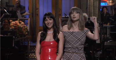 داكوتا جونسون وتايلو سويفت في SNL