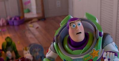 أبطال Toy Story وودي وباز يطير بالسعودي