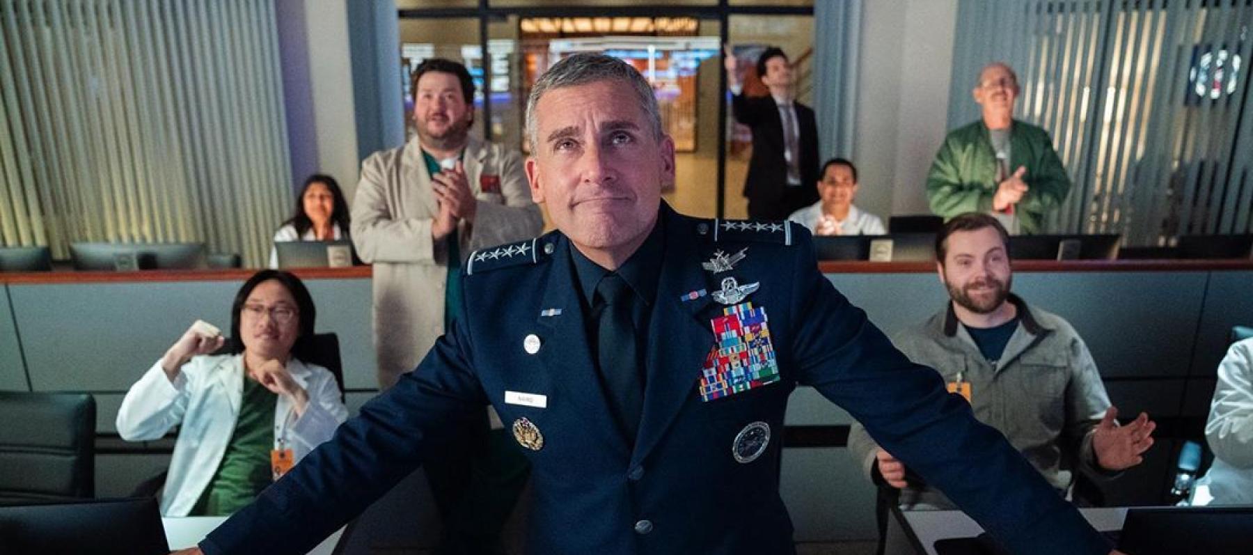 صورة من مسلسل Space Force على نتفليكس - انستغرام @spaceforce