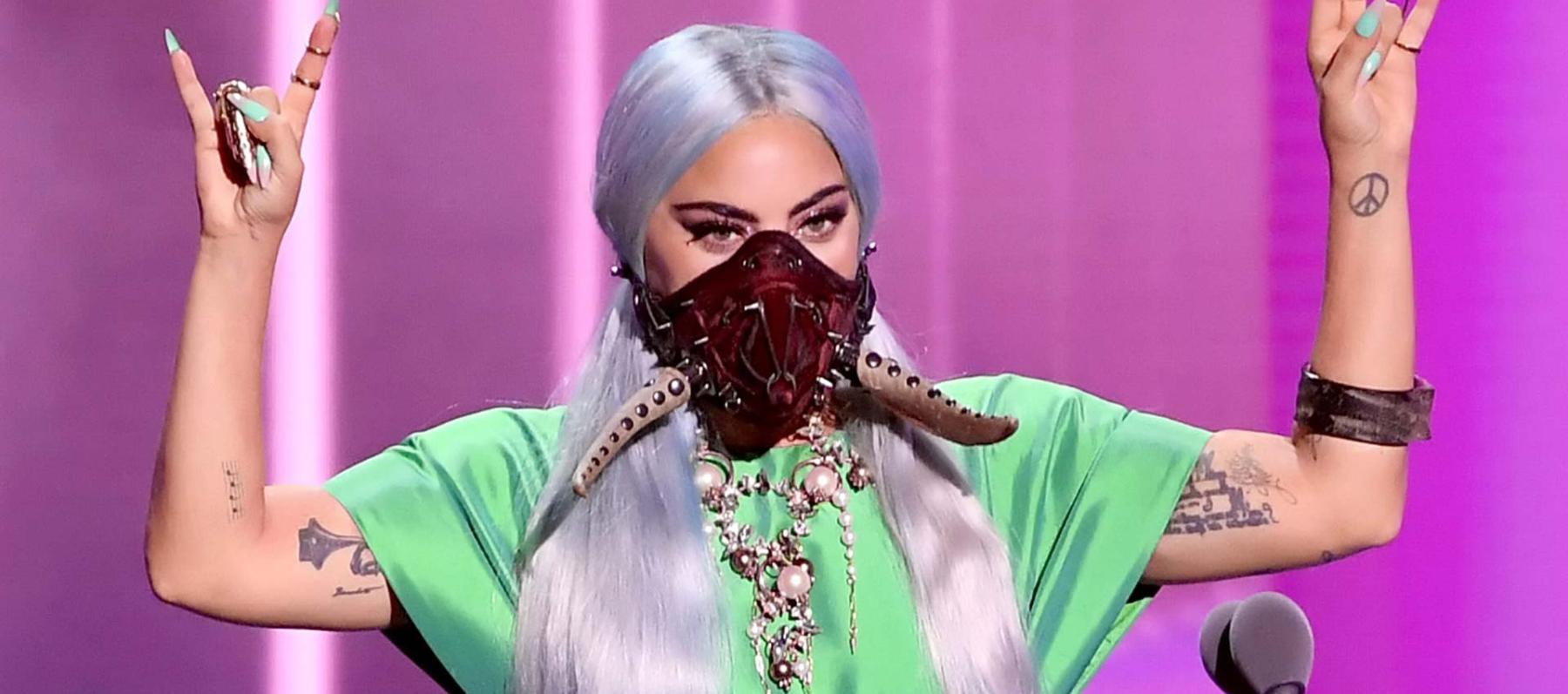 ليدي غاغا في إطلالات مبهرة في حفل Vmas Et بالعربي