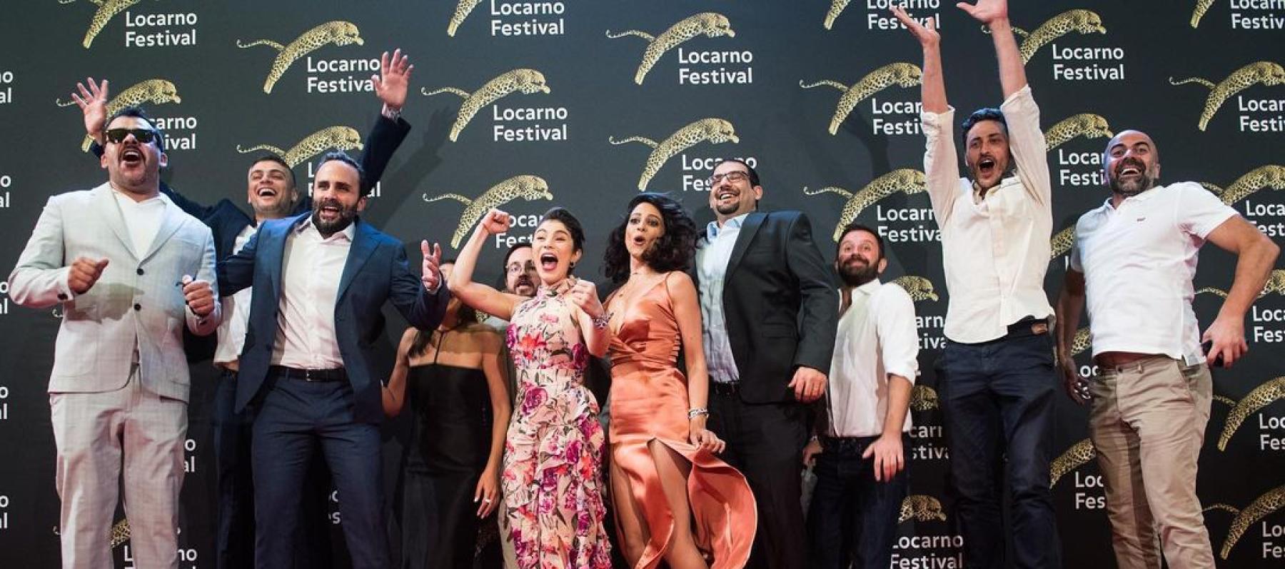 فريق عمل فيلم "الحارة" الأردني بمهرجان لوكارنو السينمائي