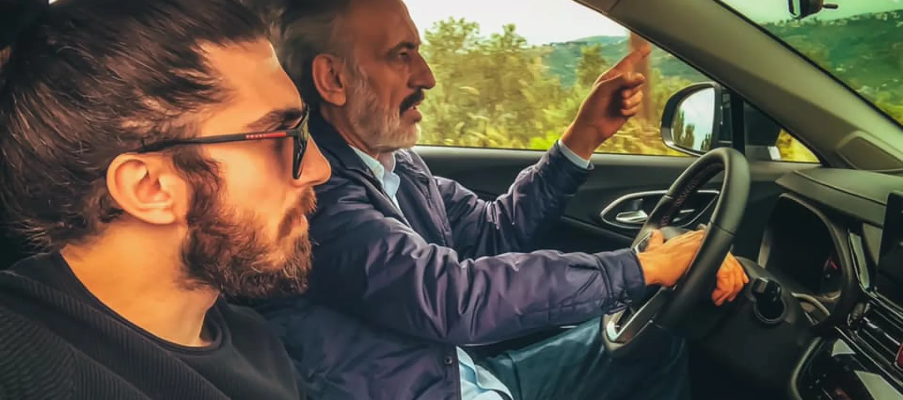  ما هي نصيحة غسان مسعود لابنه السدير ؟