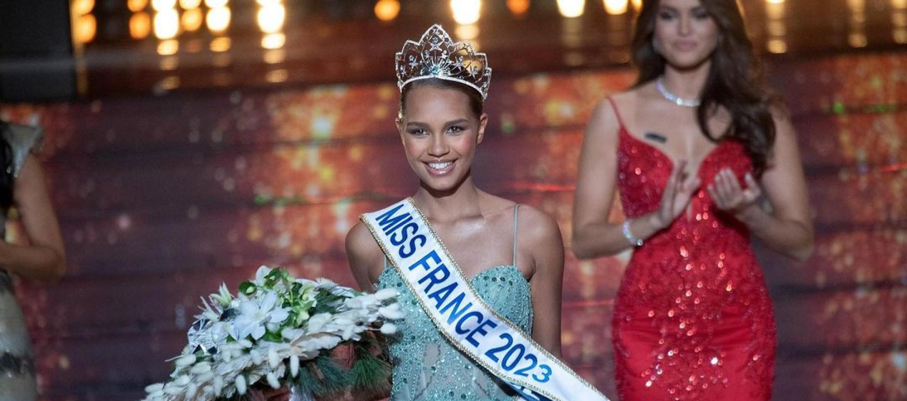 إنديرا أمبيوت - صورة من حساب Miss France Officiel على انستقرام