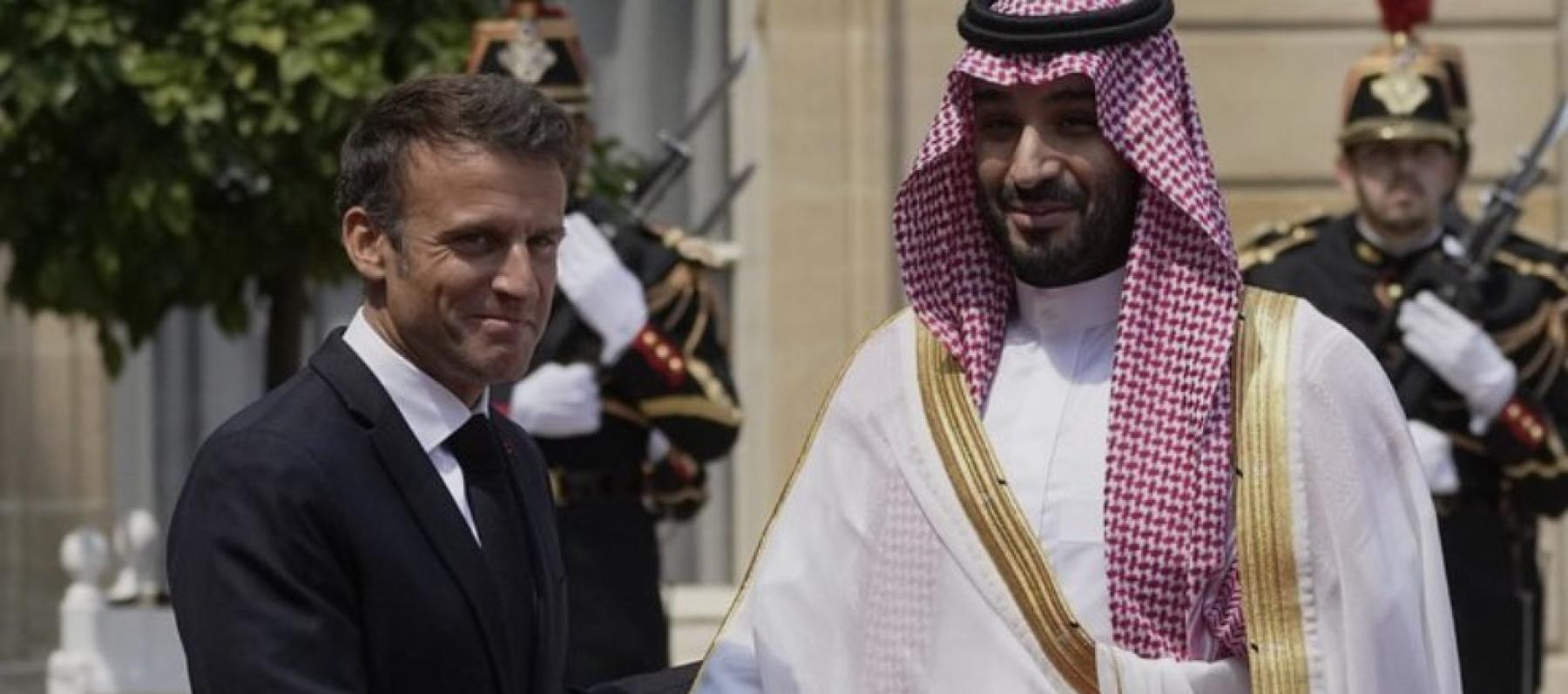 الأمير محمد بن سلمان وإيمانويل ماكرون رئيس فرنسا