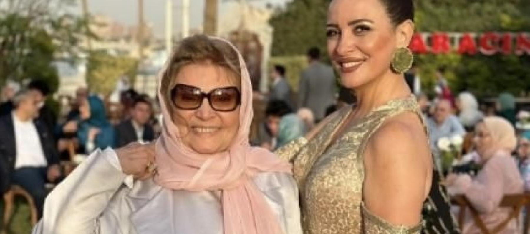 ريهام عبدالغفور ووالدتها  - إنستغرام 
