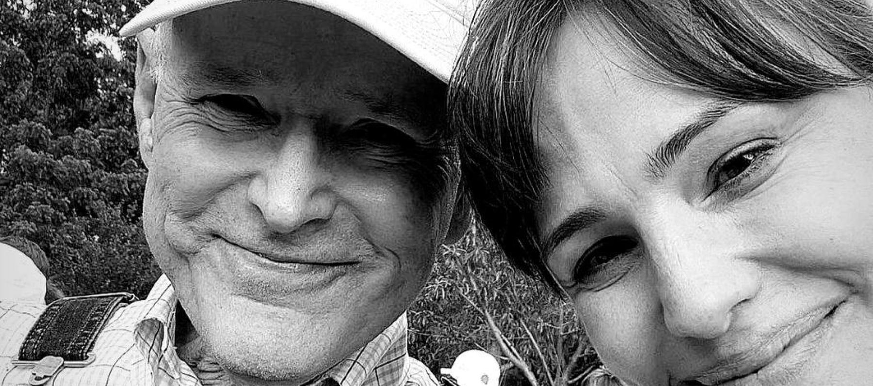 جينيفر غارنر ووالدها الراحل - صورة من منصة إكس